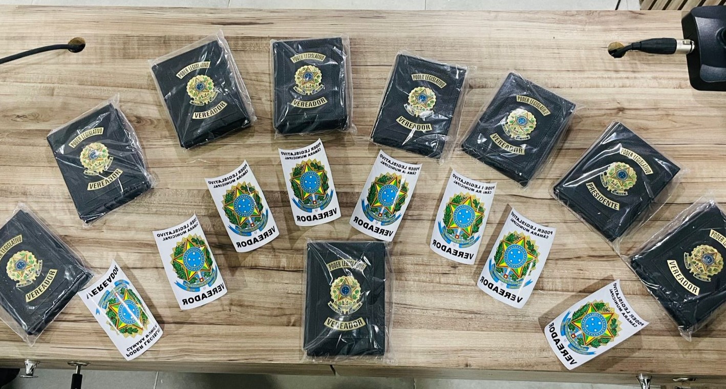 Câmara de Pedro Régis realiza a entrega das carteiras de identificação aos vereadores e vereadora